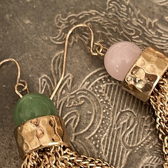 Pair of rosé quartz and green jade pierced earrings two different semi precious - Picture 12 of 14